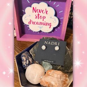 Nadri SOLID 14K Gold Stud Earrings